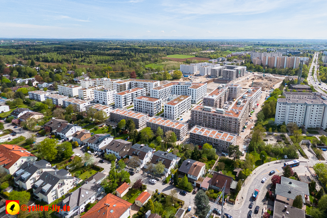 04.05.2023 - Luftbilder vom Alexisqaurtier und Pandion Verde in Neuperlach